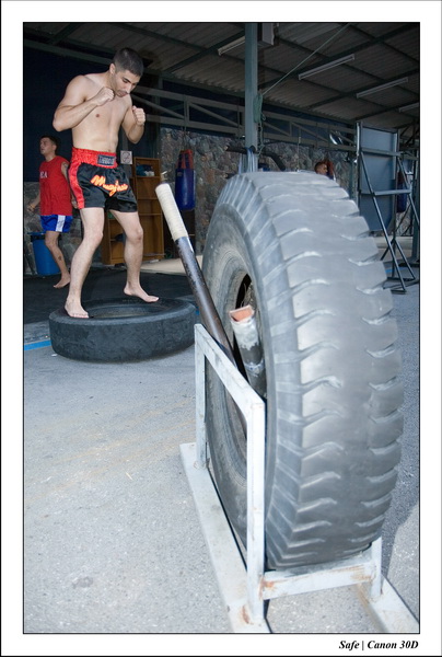 2006 - 08 - Pattaya - Boxe Tony - Laurent 04